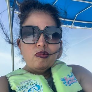 Meet your Posher, Benita